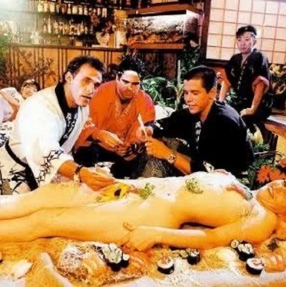 Oscar Magrini, Mateus Rocha e Márcio Garcia no quadro do Sushi Erótico, do Domingão do Faustão, em 1997 — Foto: Reprodução/TV Globo