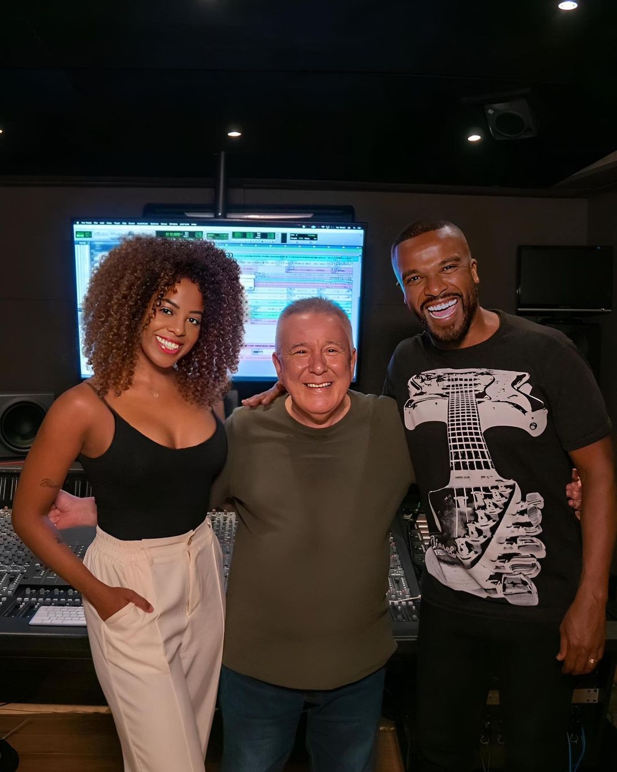 Alexandre Pires produz primeiro álbum da filha e elogia talento