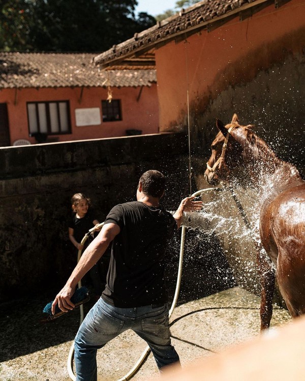 José Loreto publica vídeo montando a cavalo e mostra que 'virou' peão  pantaneiro; veja vídeo, Mato Grosso do Sul