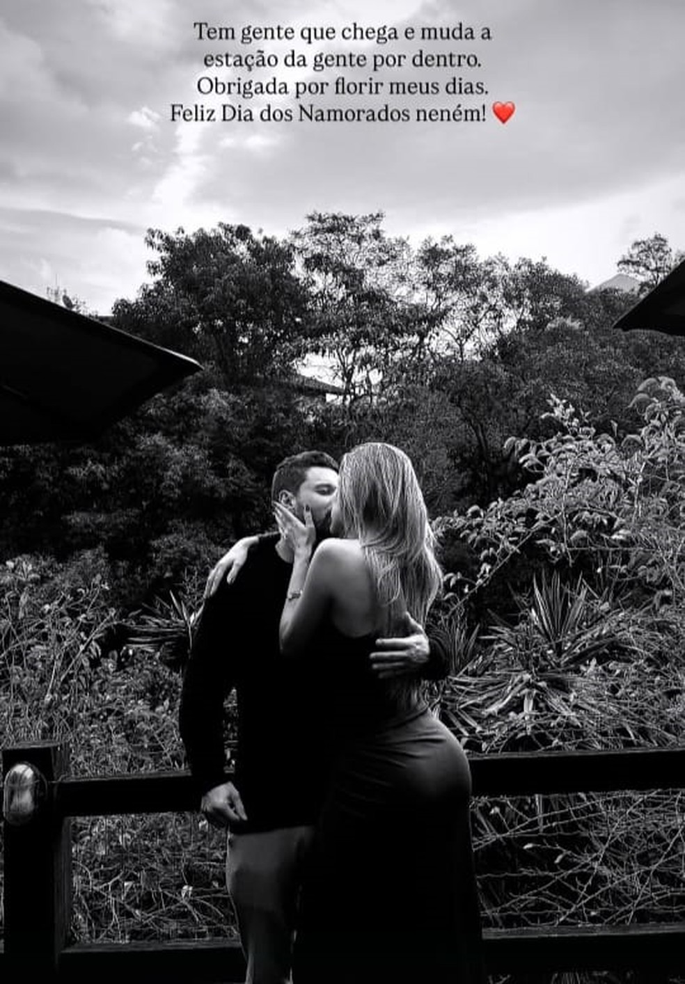 Erika Schneider assume namoro — Foto: Reprodução/Instagram