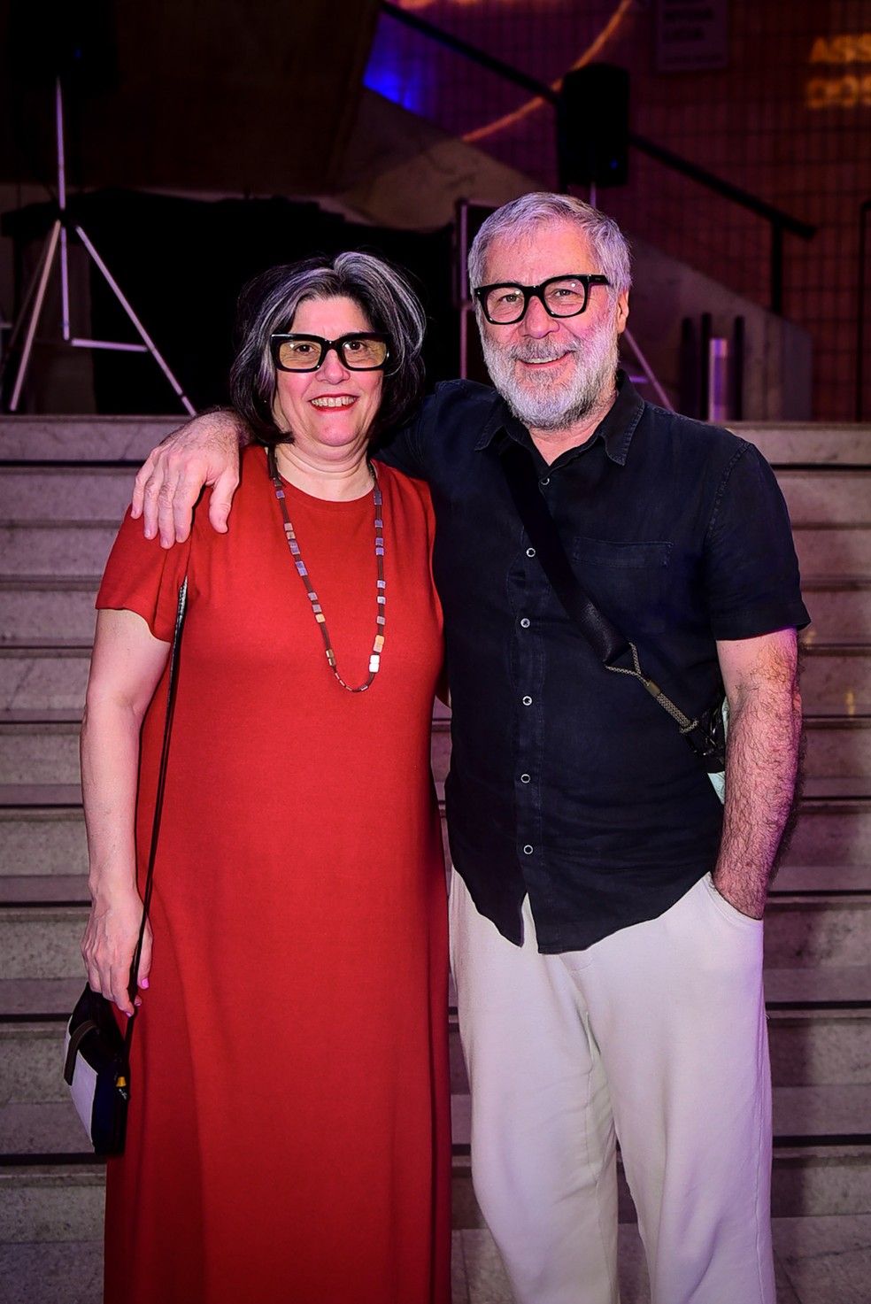De looks combinados, Helena Ranaldi e o marido, Daniel Alvim, aparecem ...