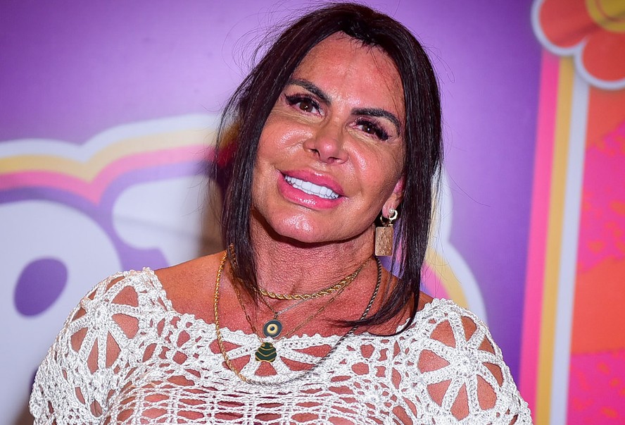 Gretchen rebate críticas na internet: #39 Uma mulher bem amada não quer