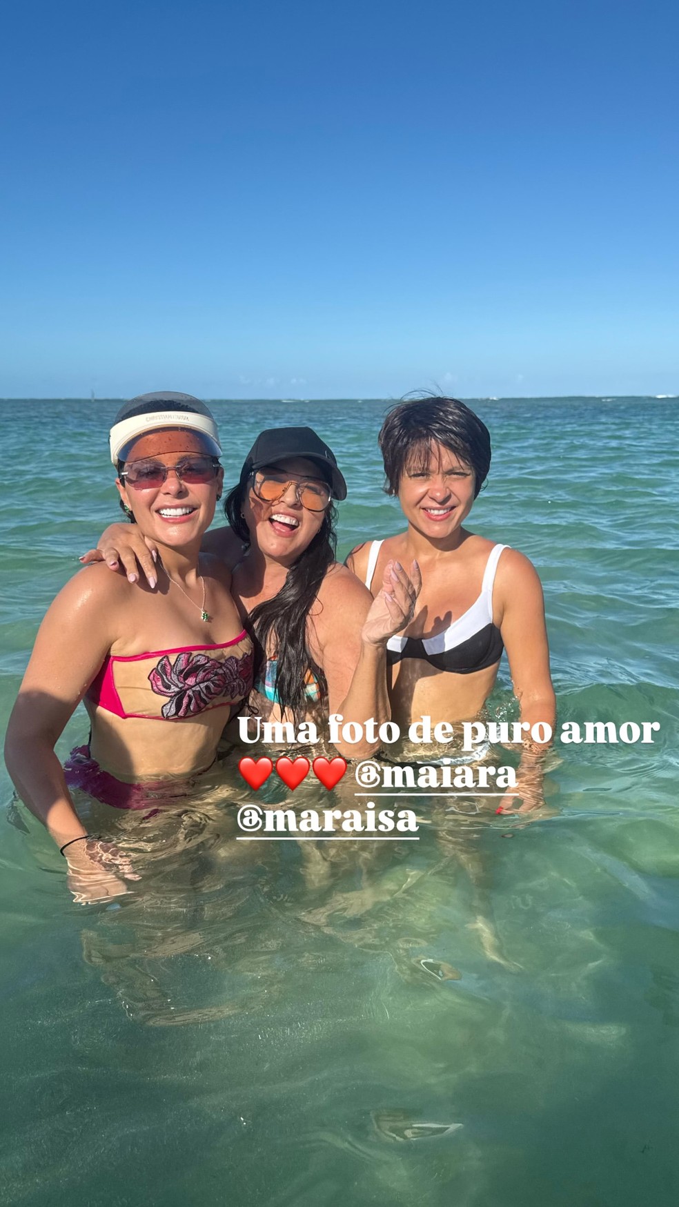 Almira Pereira entre as filhas, Maraisa e Maiara — Foto: Reprodução/Instagram