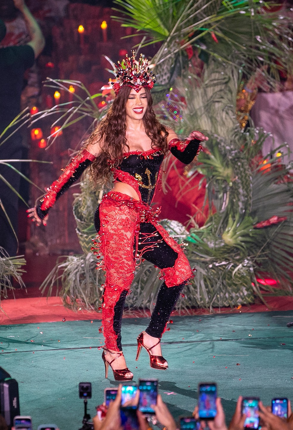 Coroação de Anitta na Grande Rio — Foto: Thiago Mattos/AgNews
