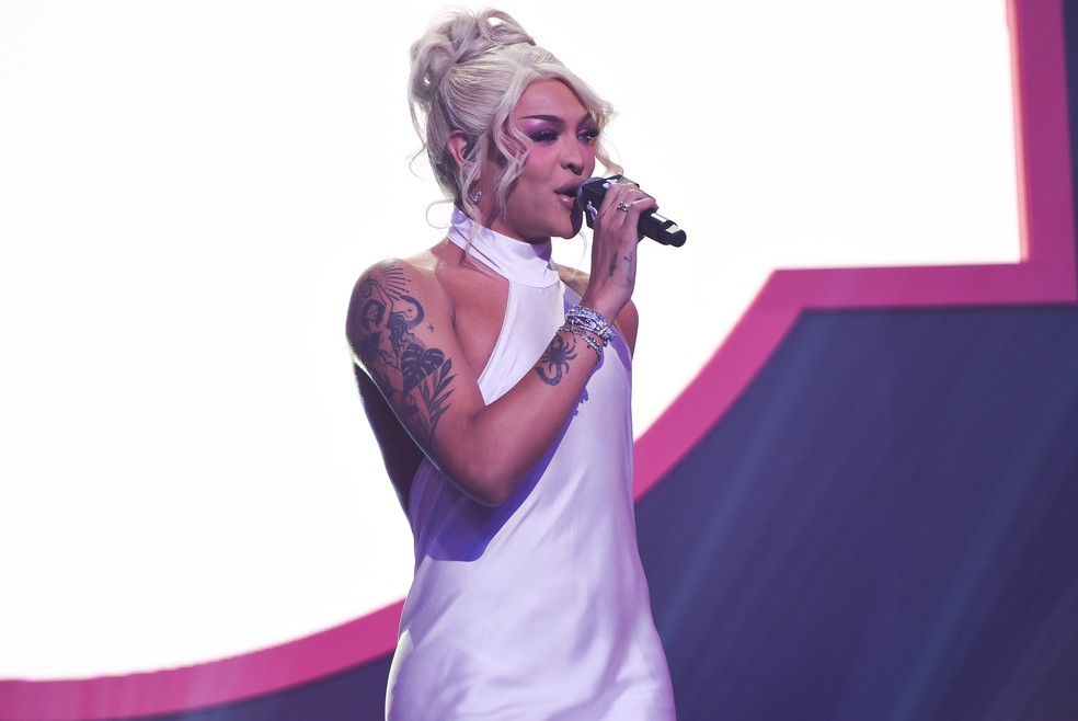 Pabllo Vittar homenageia Preta Gil (1974-2025) no TikTok Awards 2025 — Foto: Will Dias/Brazil News