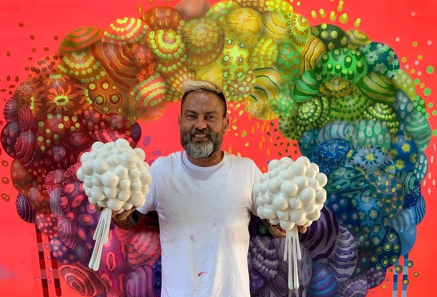 Preferido de famosos, artista plástico TOZ leva sua arte a shopping do Rio
