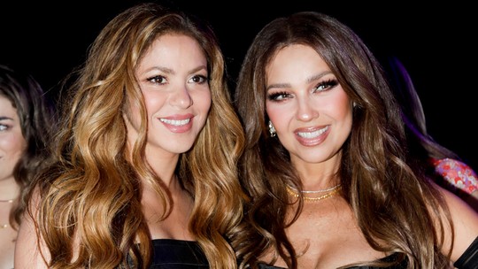 Shakira e Thalía trocam declarações em evento e espantam rumores de inimizade