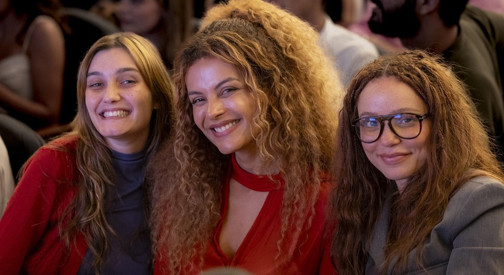 Nina Tomsic, Gabriela Loram e Letícia Vieira em workshop de preparação para a novela 'Lá na minha terra' — Foto: Beatriz Damy/TV Globo
