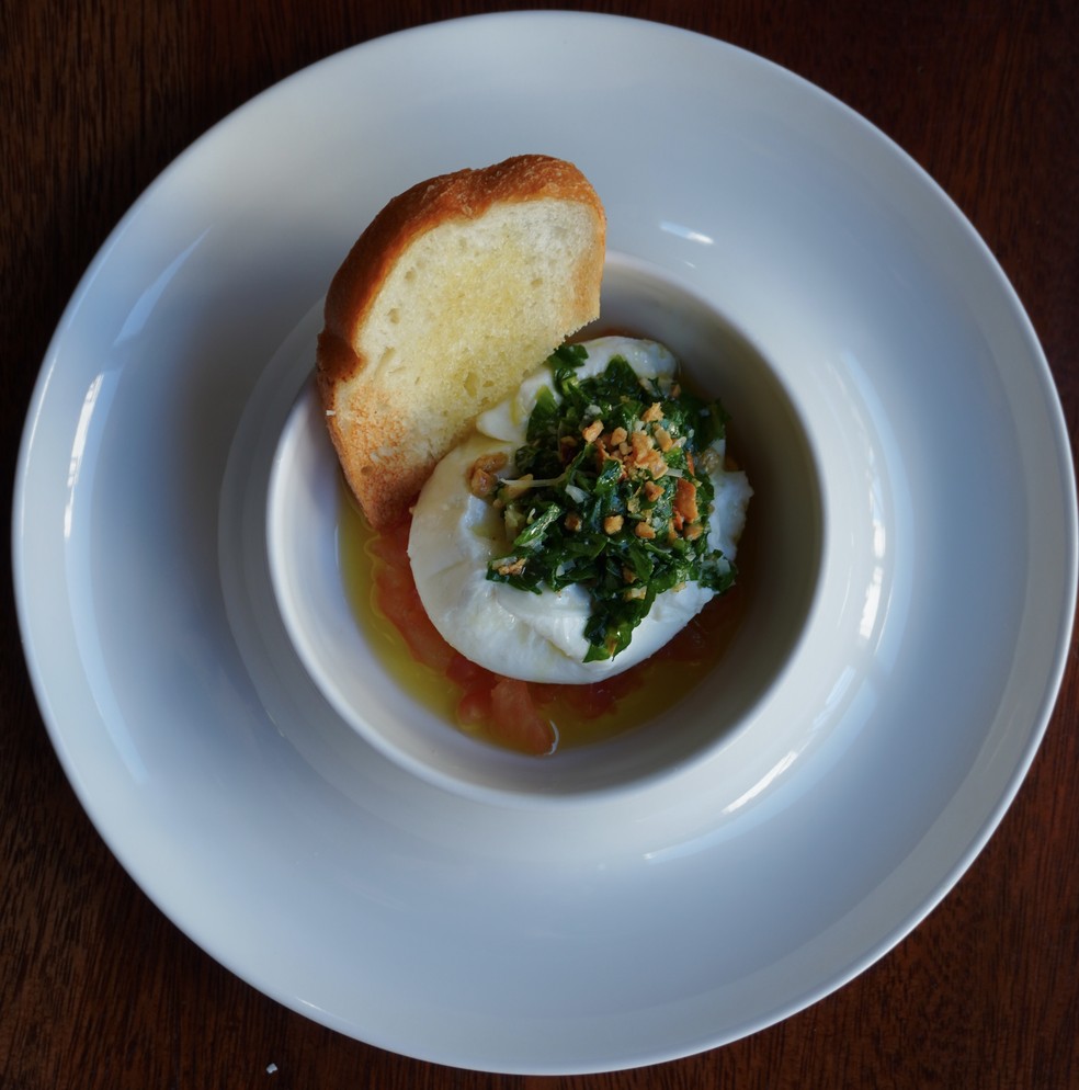 Burrata Fresca — Foto: Luisa Fogaça Moraes Barros