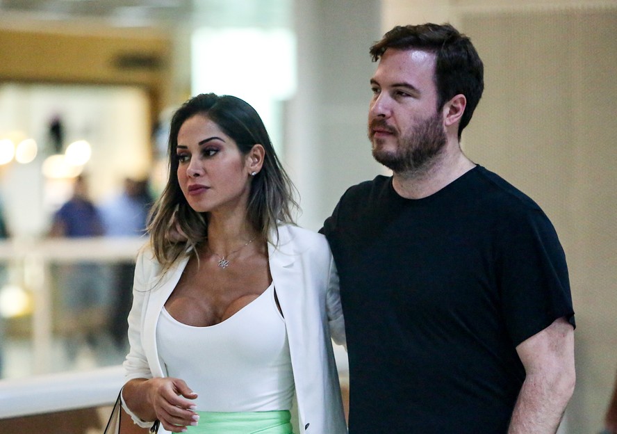 Maíra Cardi e Thiago Nigro, o Primo Rico, embarcam juntos em aeroporto ...