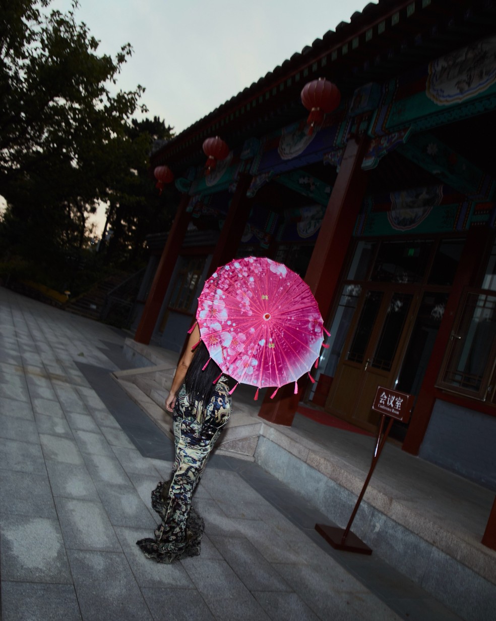 Kim Kardashian curte viagem na China — Foto: Reprodução/Instagram