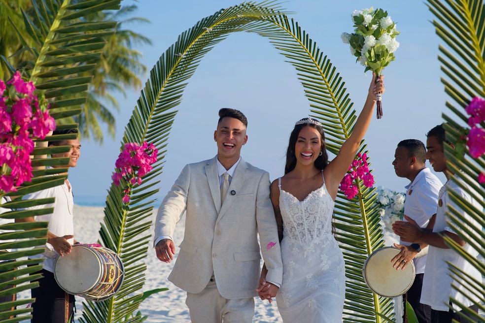 Pamella Rodrigues e Victor Lunardi se casam nas Maldivas com cen&aacute;rio paradis&iacute;aco &mdash; Foto: Mohamed Shan