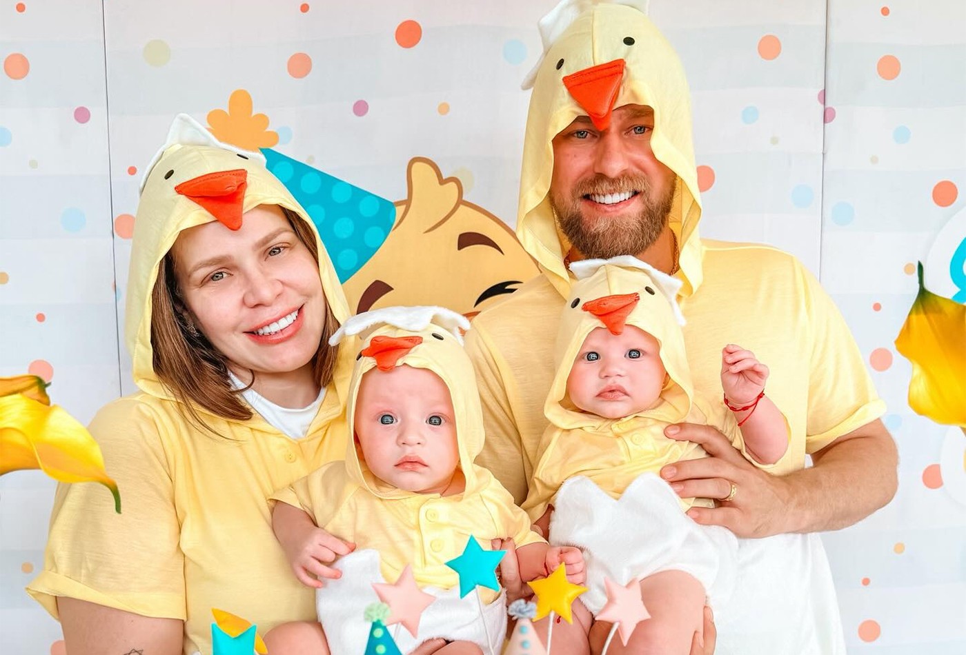 Paulinha Leite Marido E Filhos Usam Fantasias Iguais Em Festa De 5 