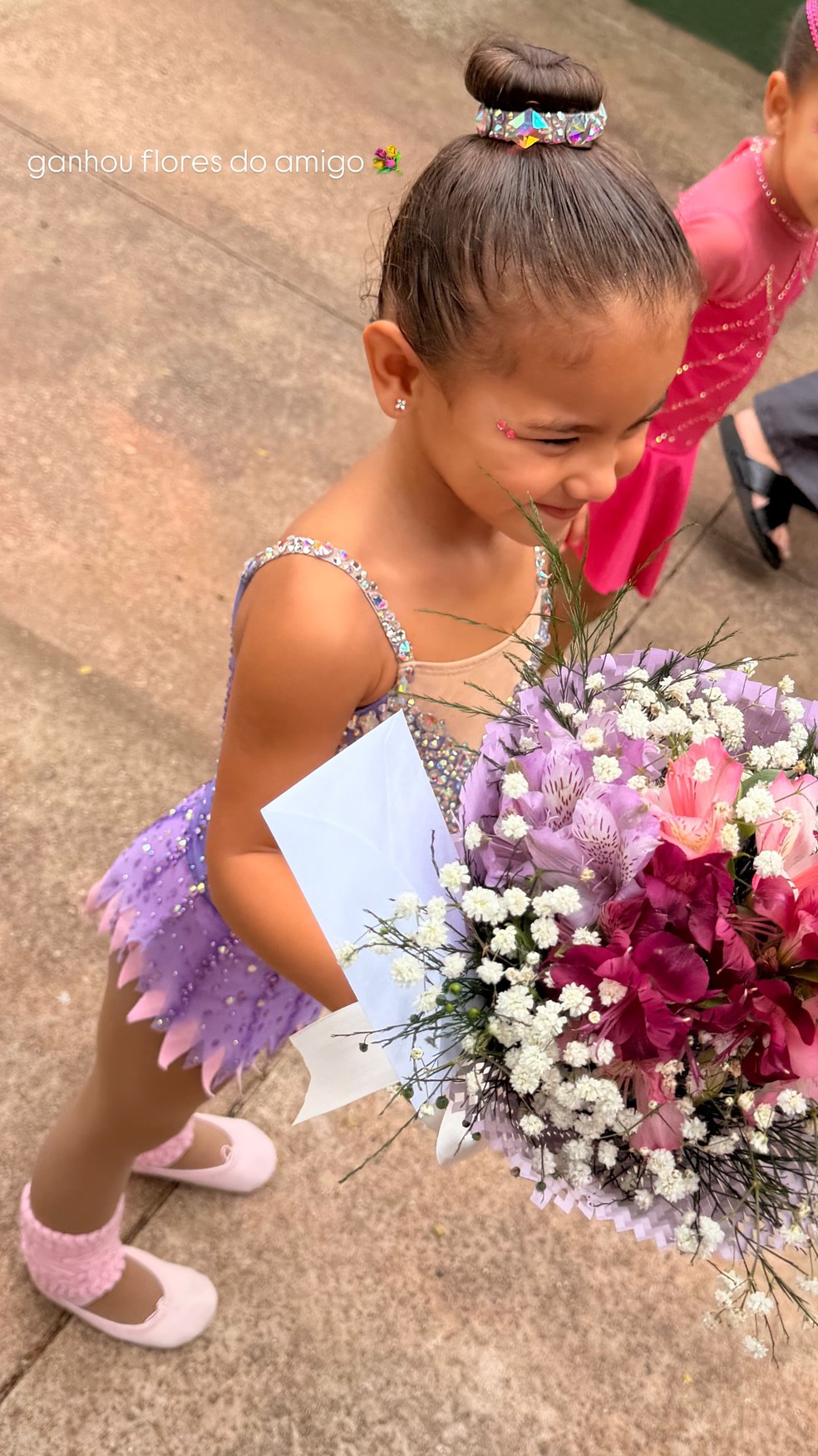 Mavie comemora aniversário no ballet — Foto: Reprodução/Instagram