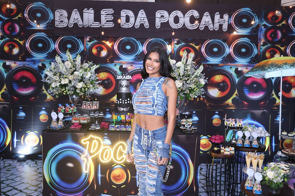 Pocah faz aniversário de R$ 20 mil com tema baile funk; fotos e vídeos