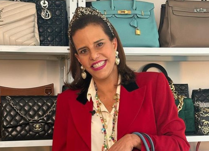 Narcisa revela mania inusitada e diz que só usa banheiro de porta aberta