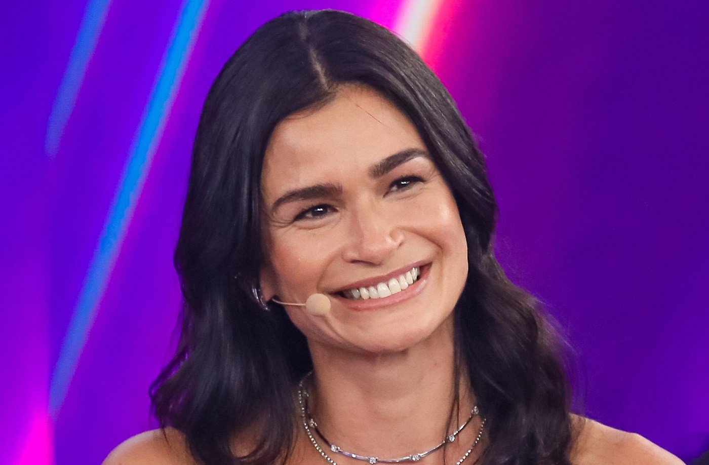 Carol Ribeiro sobre fase que antecedeu diagnóstico de esclerose múltipla: "Não conseguia me reconhecer mais" - QTU Questões do Universo