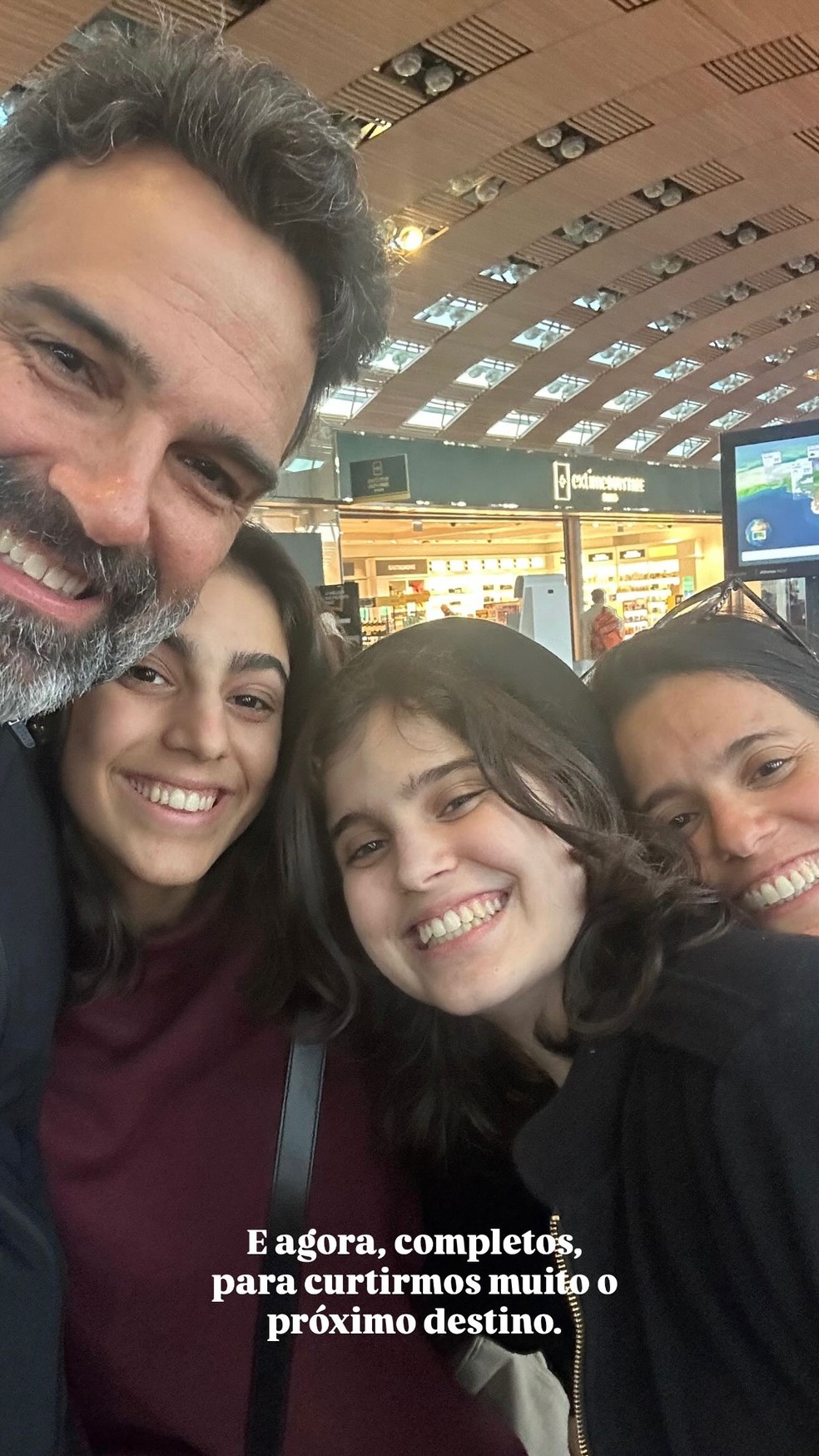 Tadeu Schmidt surge quase irreconhecível durante férias na Europa — Foto: Reprodução/Instagram