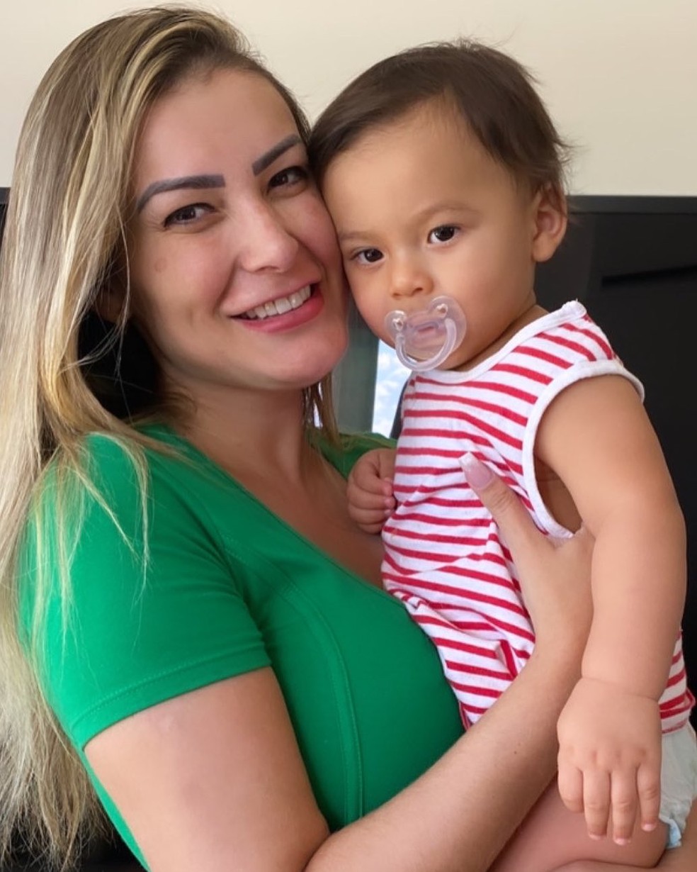 Andressa Urach e Leon no ano passado — Foto: reprodução / instagam @andressaurachoficial