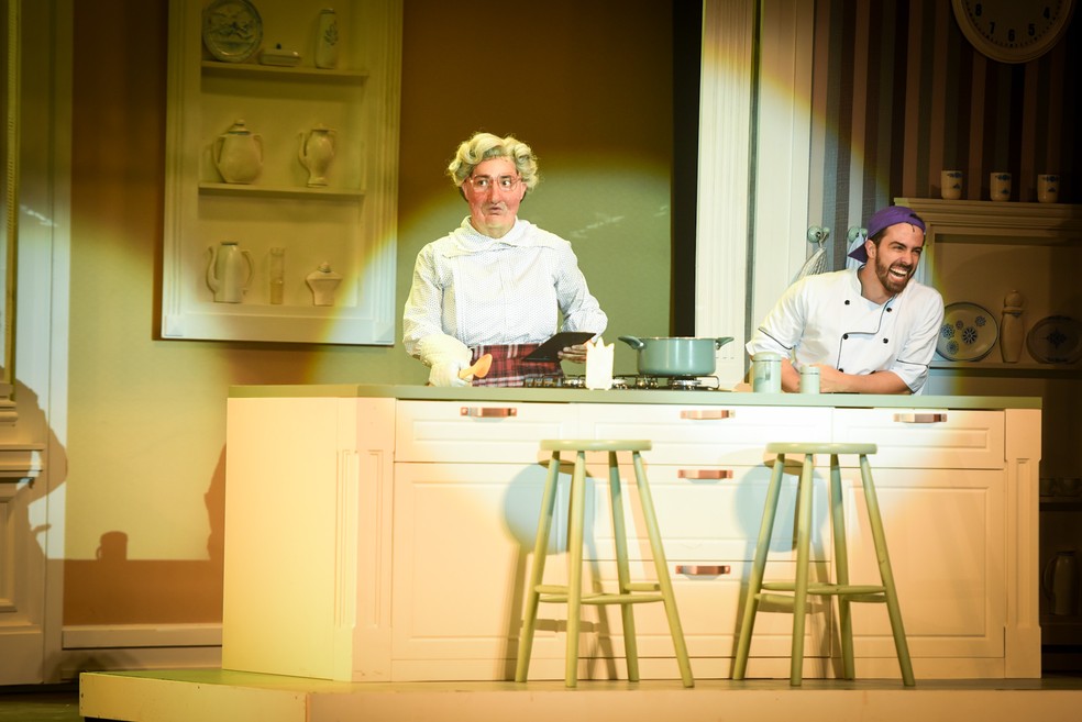 Cena do musical 'Uma Babá Quase Perfeita' — Foto: Andy Santana / Brazil News