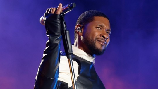 Usher é anunciado como atração principal do intervalo do Super Bowl 2024