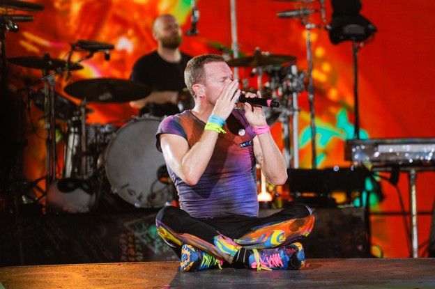 Chris Martin no primeiro show da maratona do Coldplay no Brasil