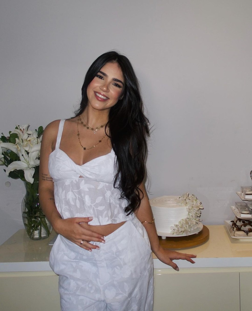 Giovanna Buscacio está grávida de 16 semanas — Foto: Reprodução/Instagram