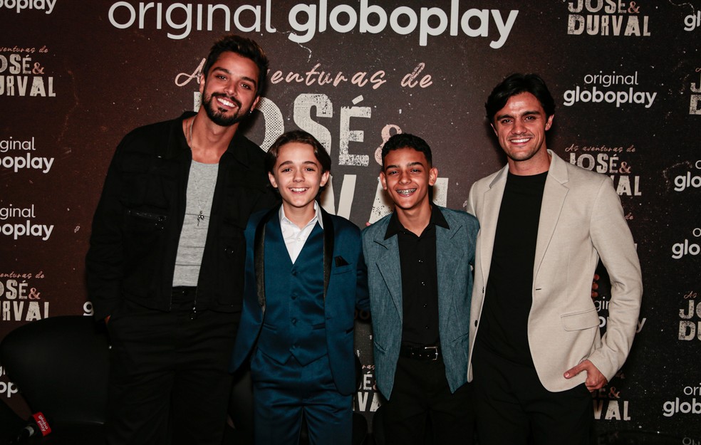 Pedro Tirolli e Pedro Lucas com Rodrigo e Felipe Simas — Foto: Van Campos/Agnews