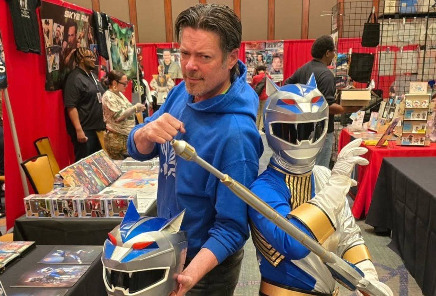 Ator de 'Power Rangers' passa por cirurgia de emergência após grave lesão cerebral