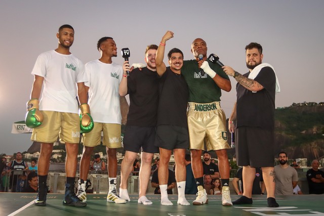 Anderson Silva desafia Chico Moedas, ex de Luísa Sonza, em treino