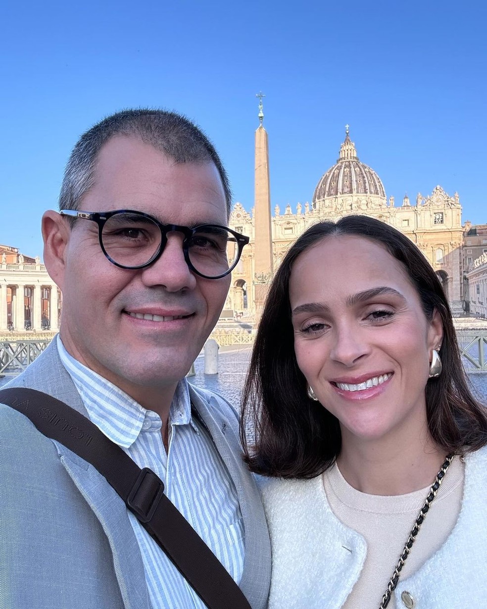 Juliano e Letícia Cazarré no Vaticano — Foto: Reprodução/Instagram