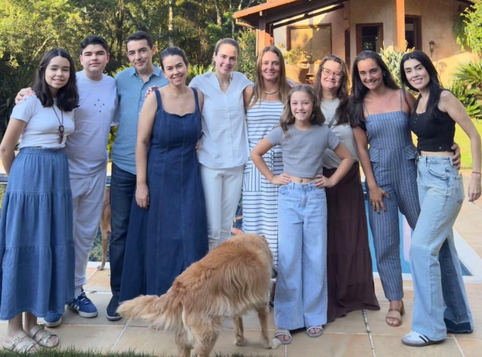 Ana Paula Renault reecontra familiares — Foto: Reprodução/Instagram