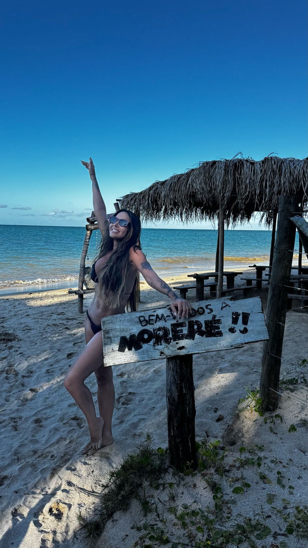 Alinne Rosa abre álbum de fotos em férias paradisíacas após Carnaval — Foto: Reprodução