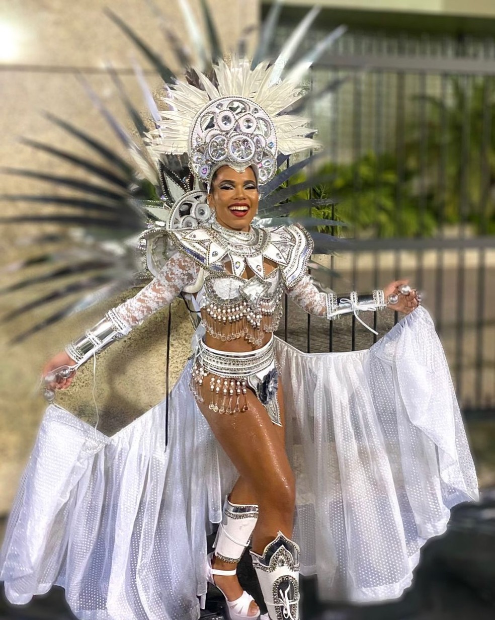 Maria Mariá desfilou como passista da Imperatriz no Carnaval 2022 — Foto: Reprodução/Instagram