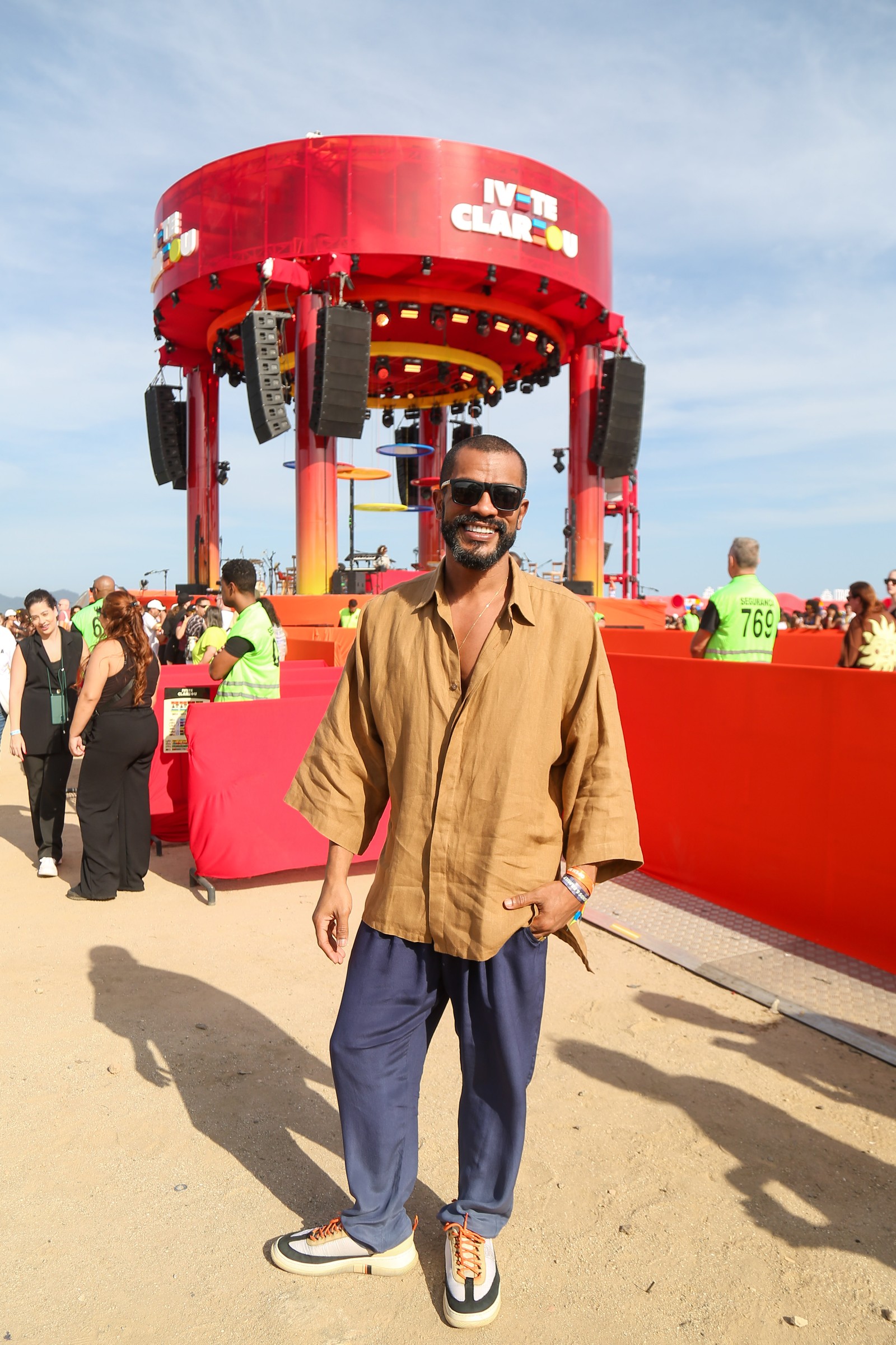 Deborah Secco parabeniza o namorado por conquistas no Prêmio Multishow ...