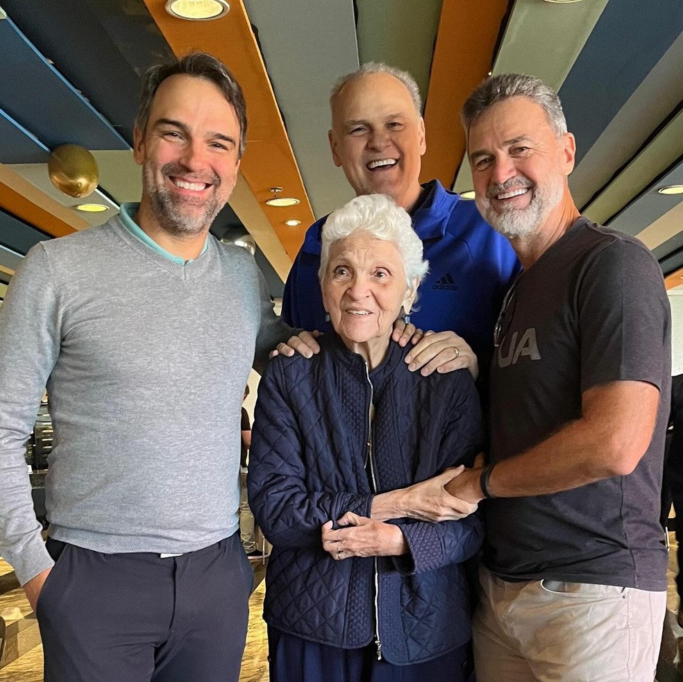 Velório de Oscar Schmidt será reservado 'em respeito ao desejo da família',  diz nota