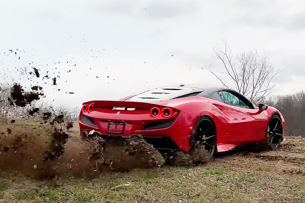 Influencer Whistlin Diesel compra Ferrari de mais de R$ 2 milhões só para destruí-la — Foto: Reprodução