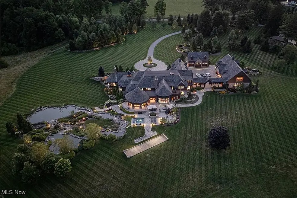 Taylor Swift e Travis Kelce se interessam por mansão em Ohio (EUA) — Foto: MSL Now