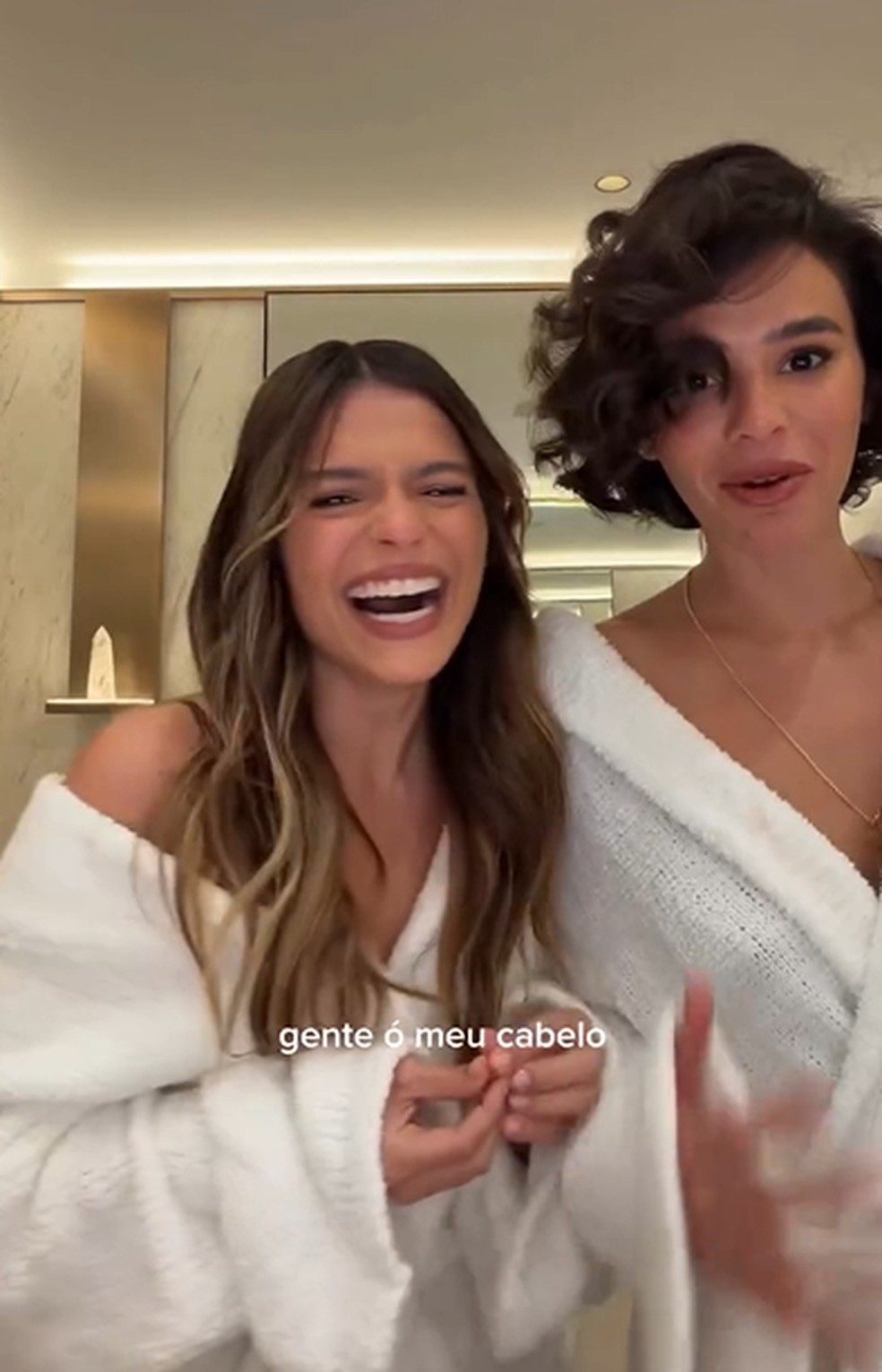Luana e Bruna Marquezine — Foto: Reprodução/Instagram
