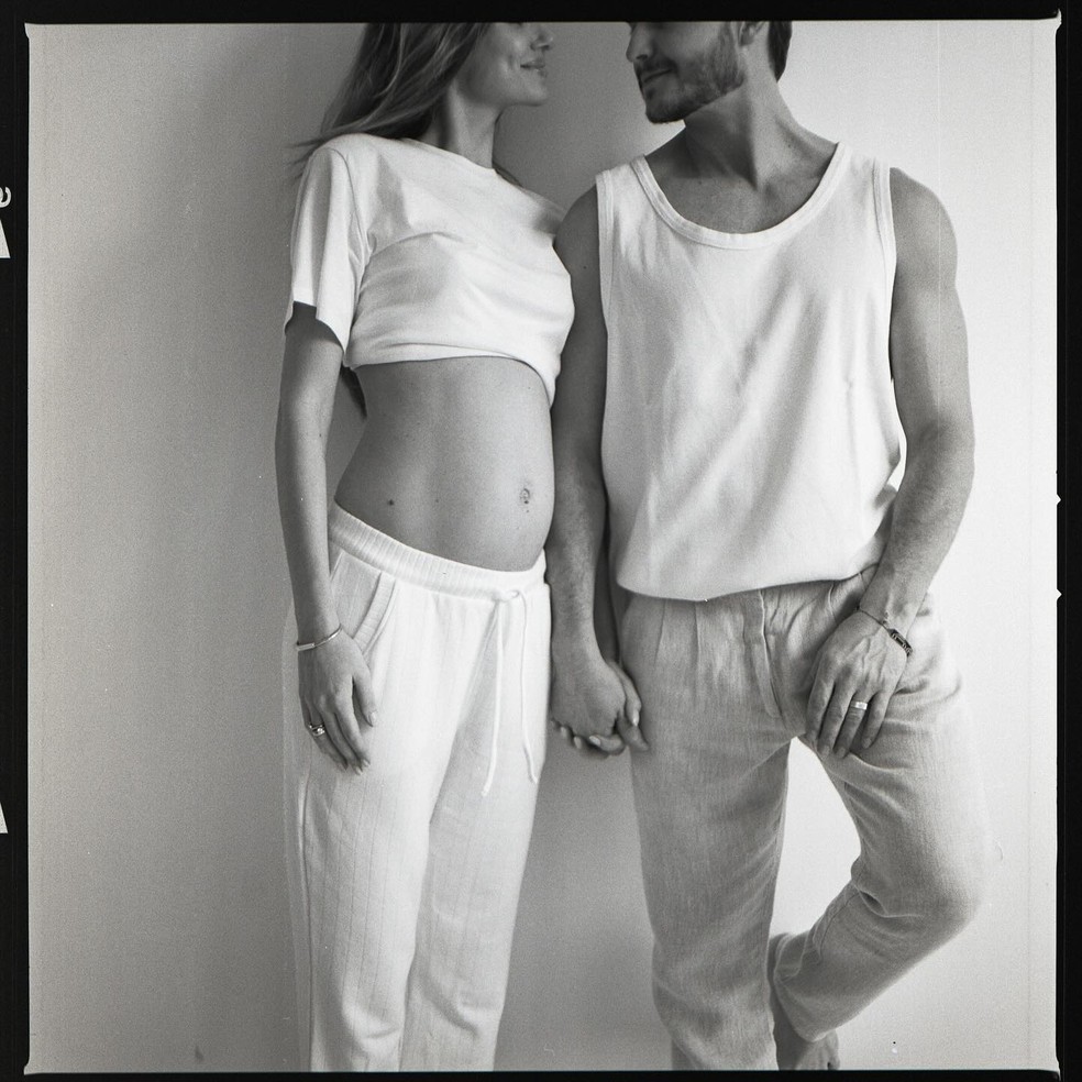 Camila Queiroz e Klebber Toledo — Foto: Reprodução | Instagram
