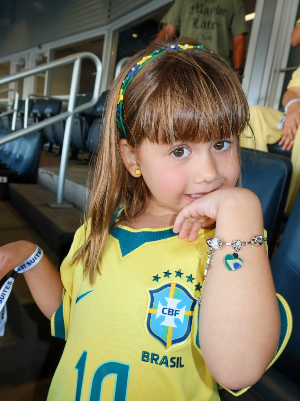Virginia Fonseca leva os filhos pela 1ª vez ao jogo do Brasil — Foto: Reprodução/Instagram