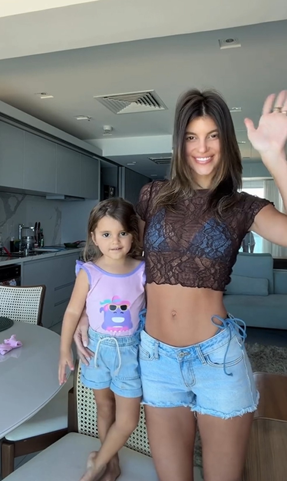 Maria Luiza Vilhena com a filha, Manoela — Foto: Reprodução/Instagram