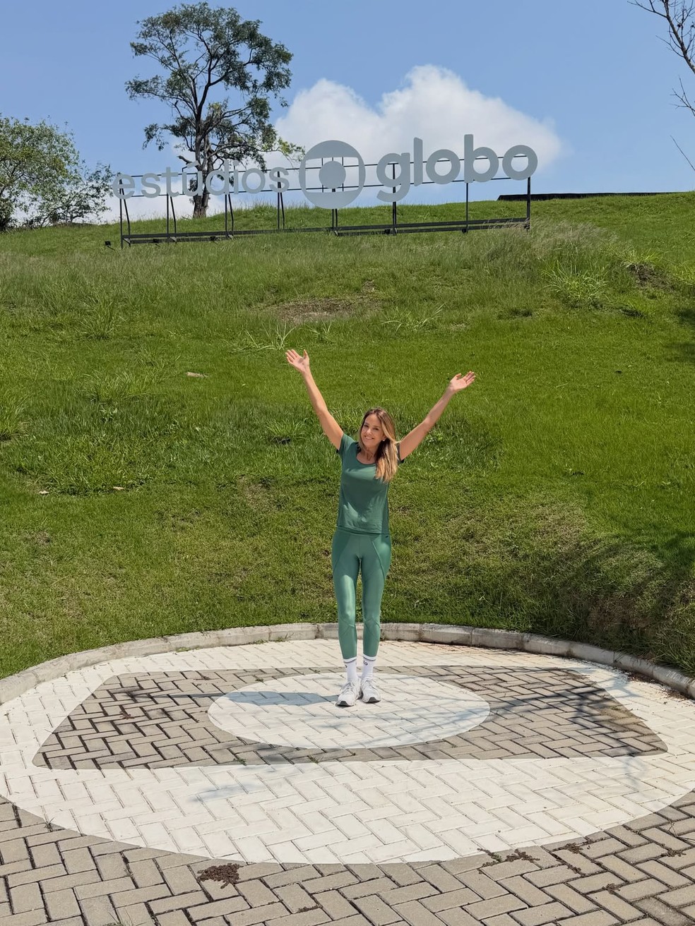Ticiane Pinheiro nos Estúdios Globo, no Rio de Janeiro — Foto: Reprodução/Instagram