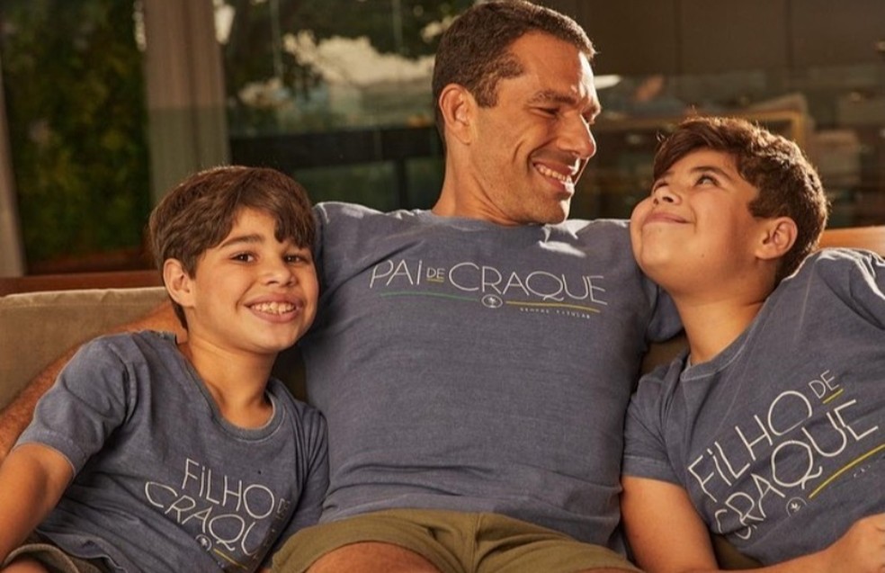 Marcus Buaiz com os filhos, José Marcus e João Franciso — Foto: Reprodução/ Instagram