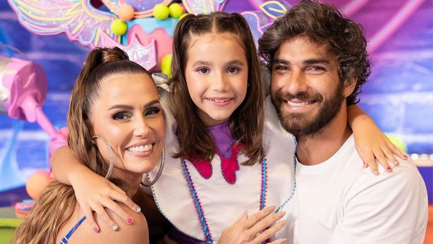 Deborah Secco revela os desafios da guarda compartilhada da filha após separação