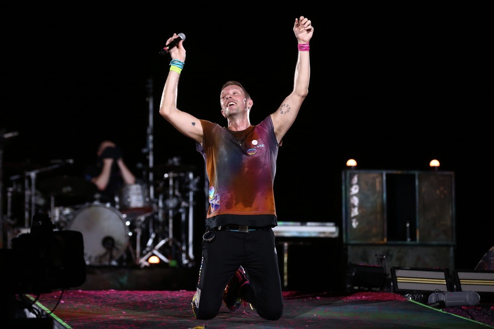 Coldplay canta com filhos de Caetano Veloso no primeiro show da turnê ...