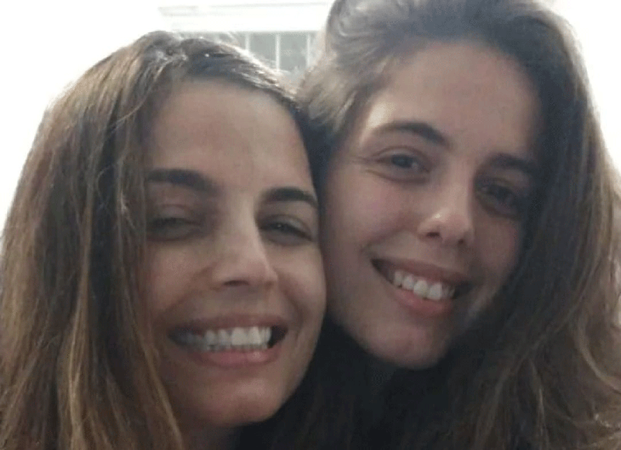 Emanuelle Araújo com a filha Bruna