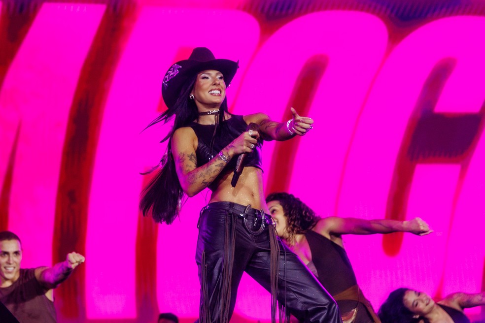 Ana Castela se apresenta em Jaguariúna — Foto: Clayton Felizardo/BrazilNews