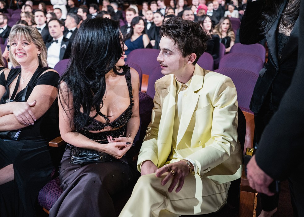 Timothée Chalamet e Kylie Jenner surgem em clima de romance no Oscar 2025 — Foto: The Getty Images