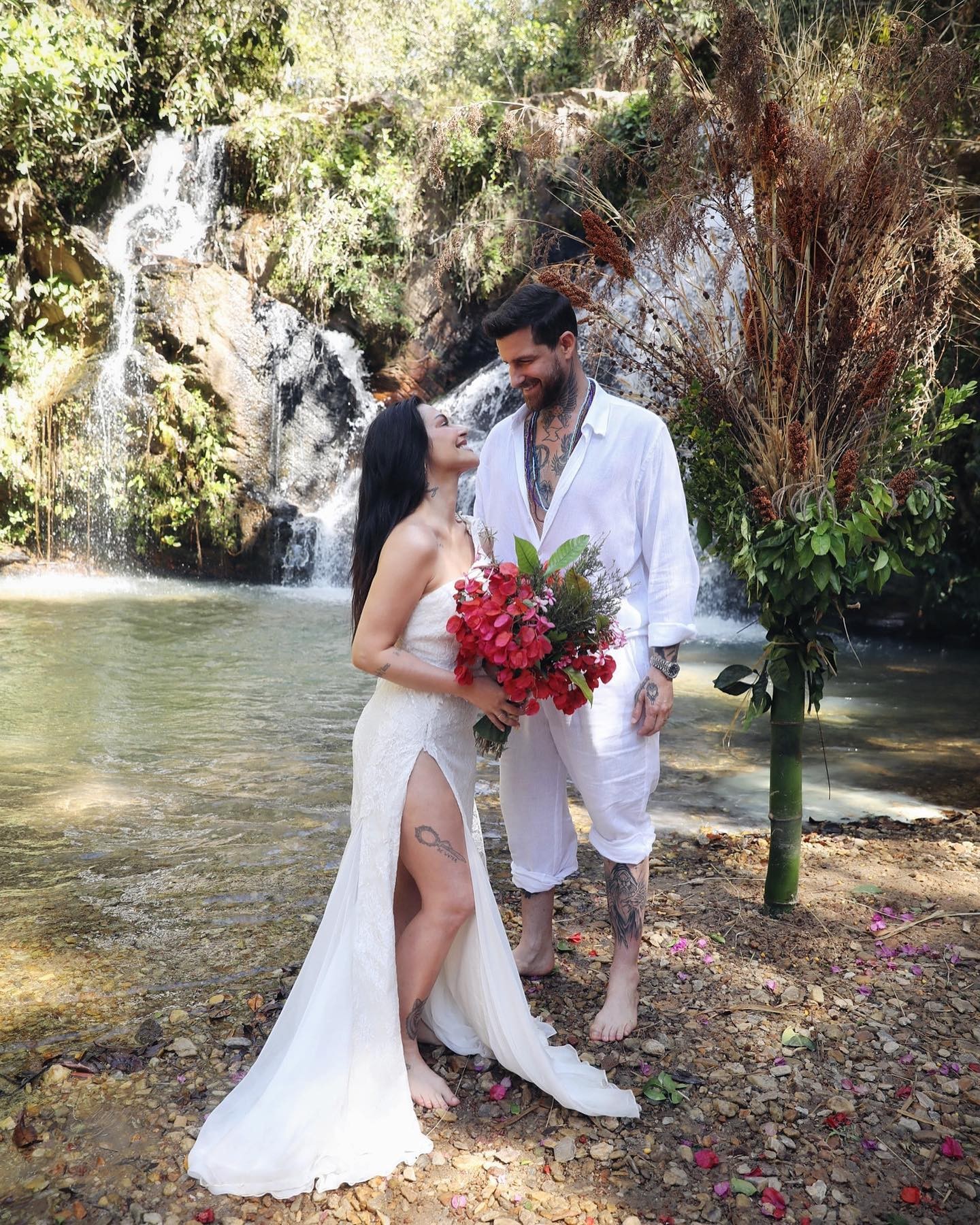 Leandro Dlucca abre álbum de cerimônia de casamento com Cleo — Foto: Reprodução do Instagram